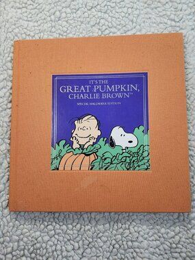 Hallmark Its The Great Pumpkin Charlie Brown Gift Book Peanuts 2009 Edition